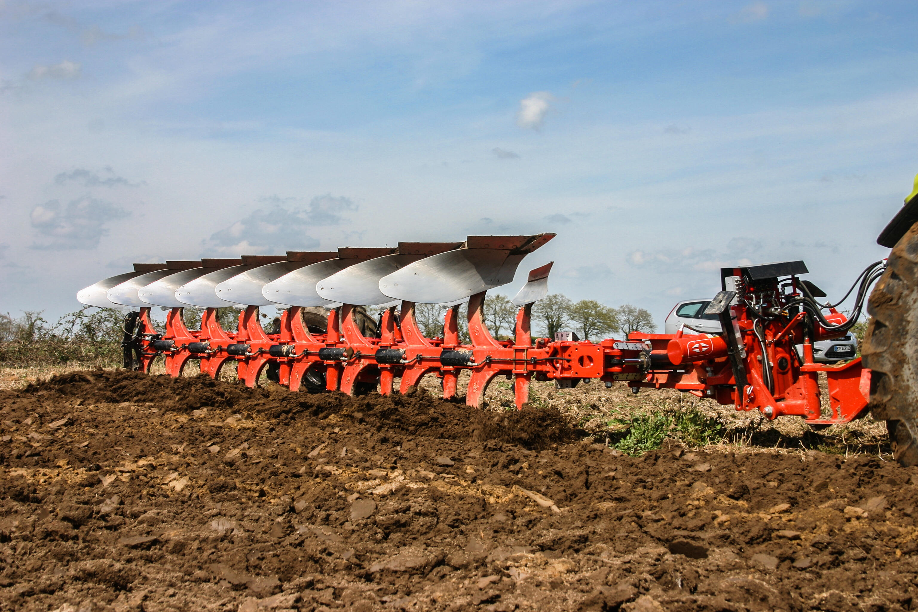 1. Gregoire Besson Voyager S70